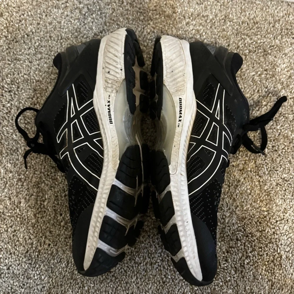 Asics Gel-Kayano 26 Black & White Running Shoe Women’s Size 7.5